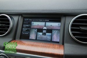 Cameras make reversing and parking easy (1)